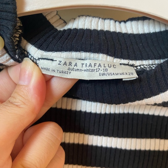Zara black and white ribbed mock neck sweater - Picture 5 of 5
